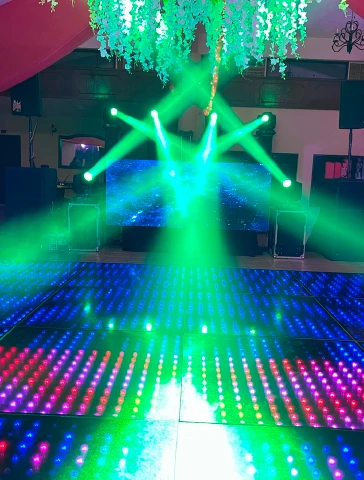 Audio e iluminación en una velada mágica